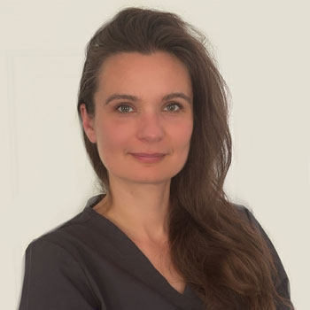meet dr valeriya knight